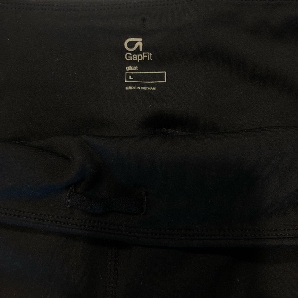 Gap Fit Capri Leggings - Picture 4 of 4